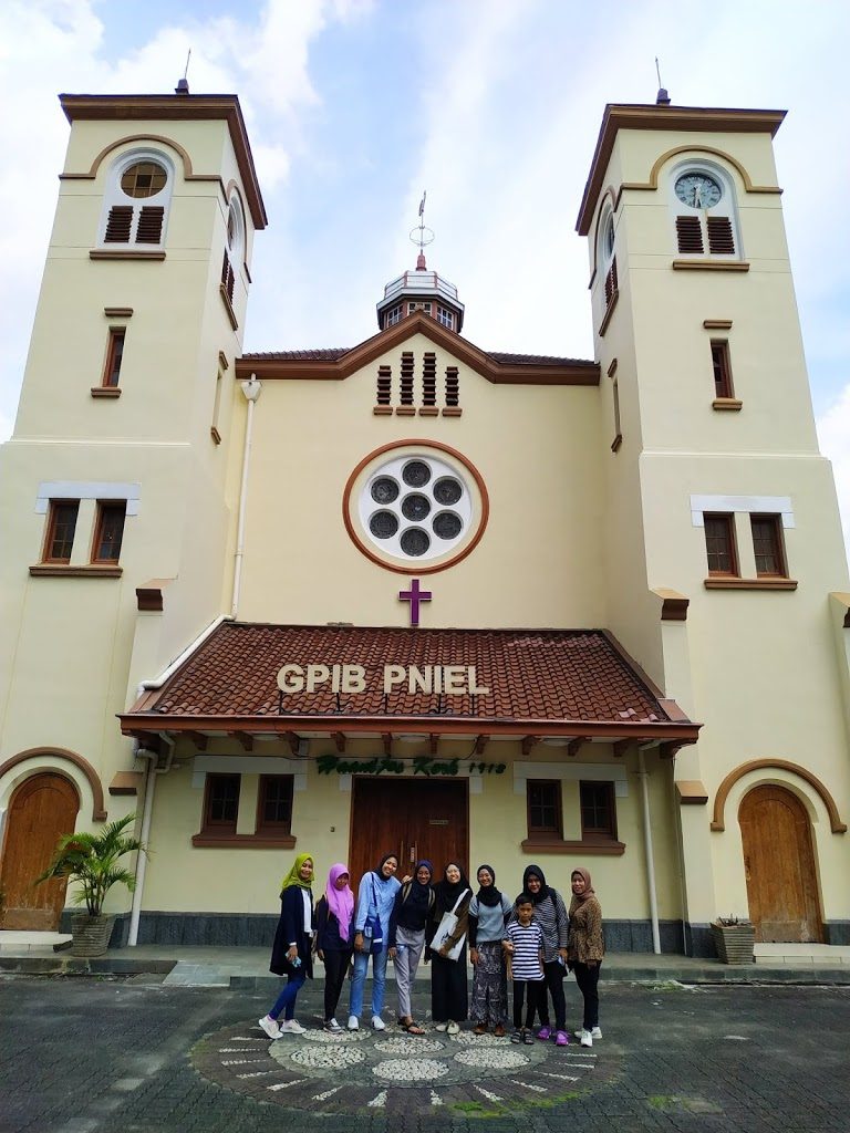 Azariatika gereja pniel jakarta 768x1024 - Berkeliling Kawasan Passer Baroe Jakarta dengan Jalan Kaki