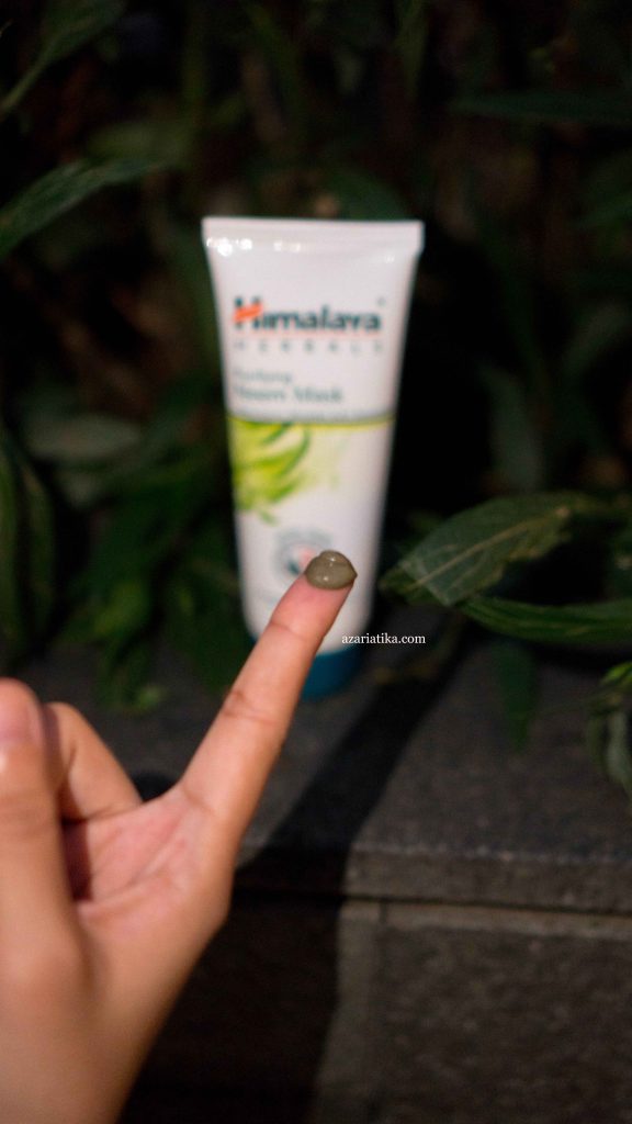 Tekstur himalaya herbals purifying neem mask