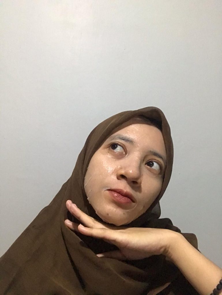 Review 3 Varian Masker Glowing LOreal Paris Revitalift Pro-Youth Face Mask, Essence-nya Melimpah! azariatika LOreal Revitalift Pro Youth Face Mask plump 770x1024 - Review 3 Varian Masker Glowing LOreal Paris Revitalift Pro-Youth Face Mask, Essence-nya Melimpah!
